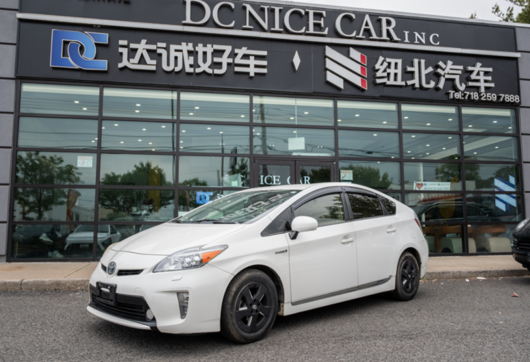2012 TOYOTA PRIUS HYBRID 4D HATCHBACK