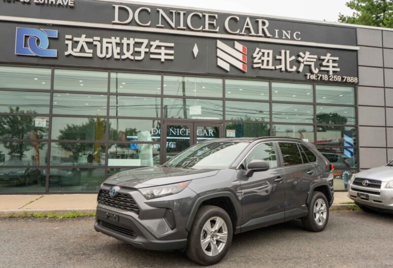 2021 TOYOTA RAV4 AWD HYBRID 4D SUV LE