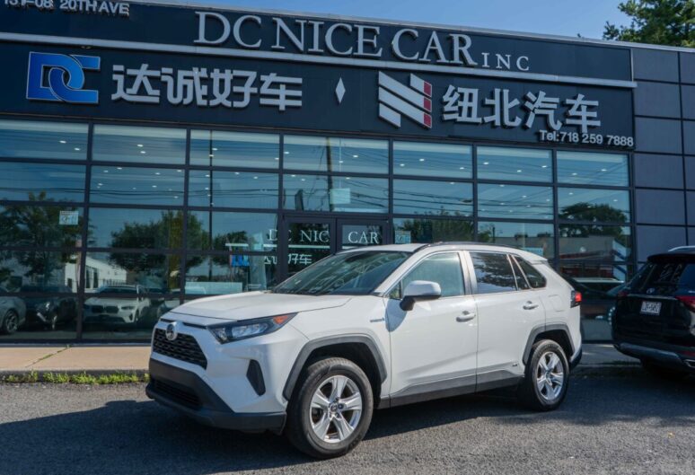 2020 TOYOTA RAV4 AWD HYBRID 4D SUV LE