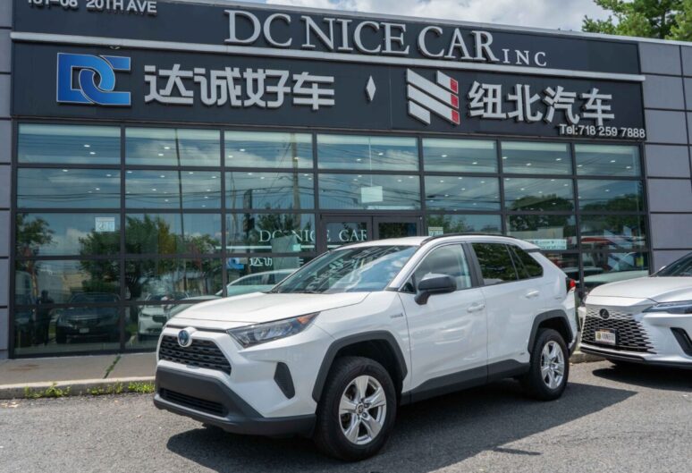 2021 TOYOTA RAV4 AWD HYBRID 4D SUV LE