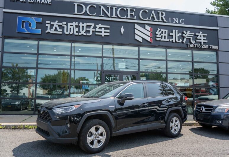 2021 TOYOTA RAV4 AWD HYBRID 4D SUV XLE
