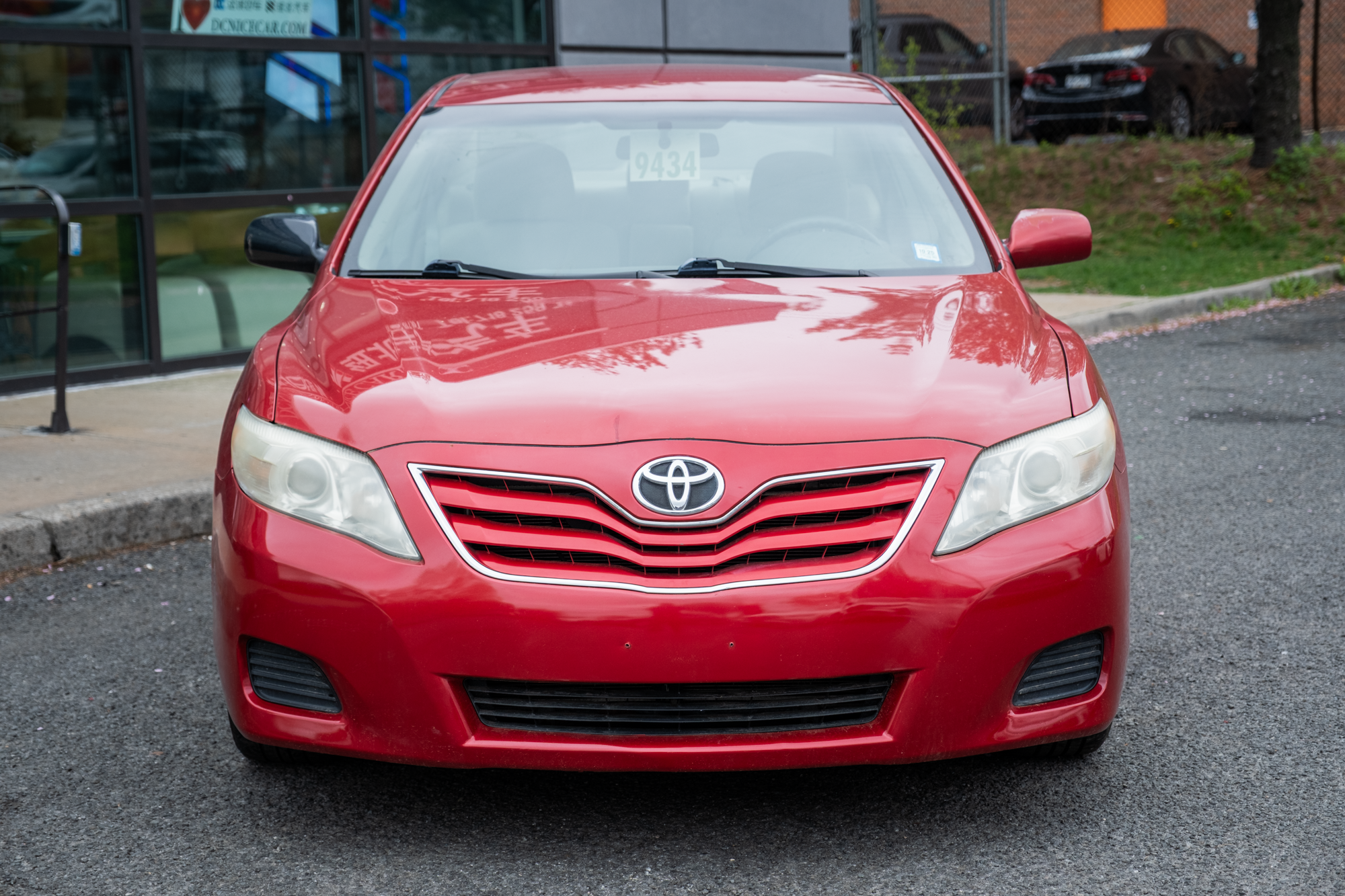 2011 Toyota Camry LE - Photo 10