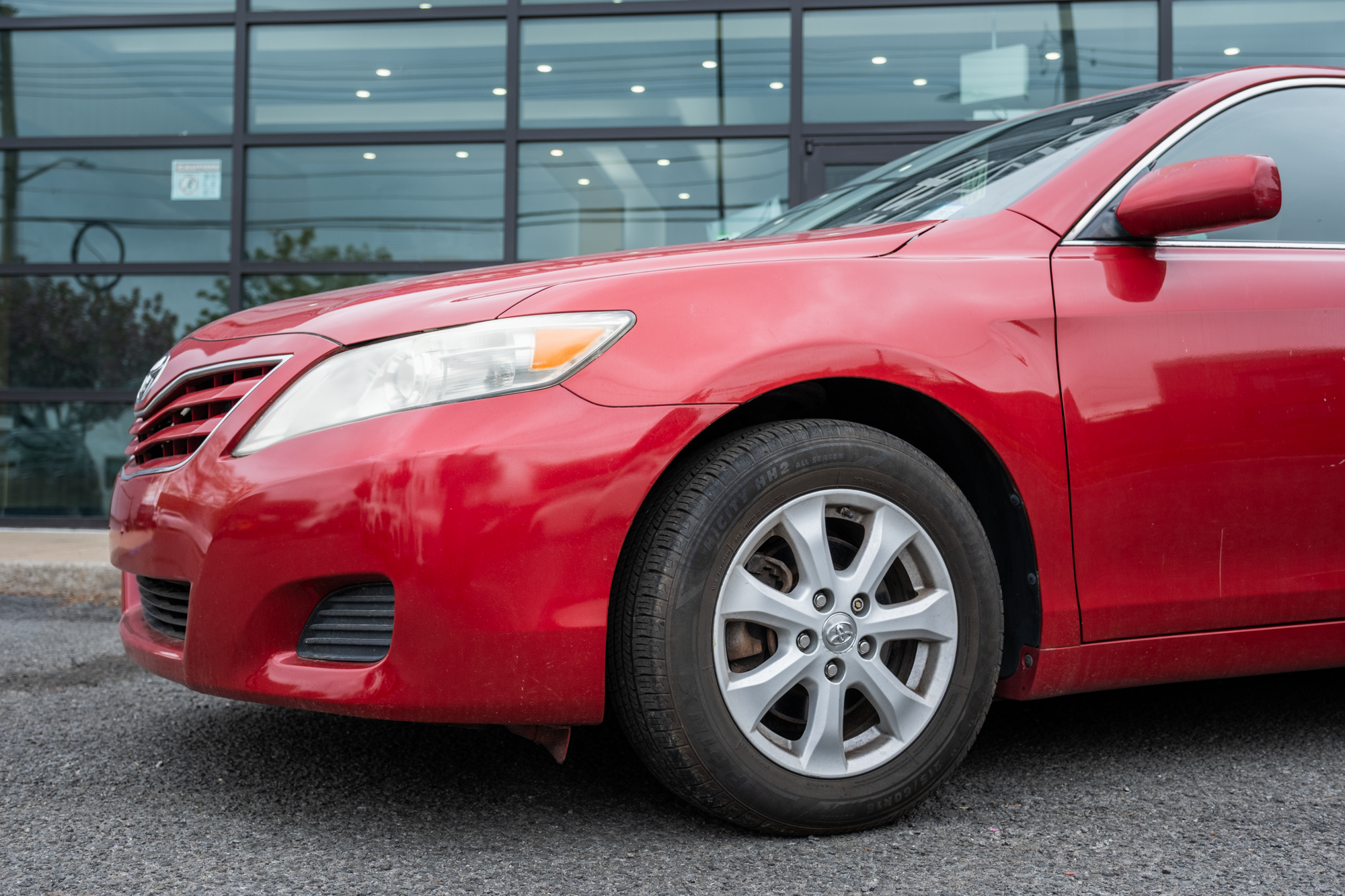 2011 Toyota Camry LE - Photo 11