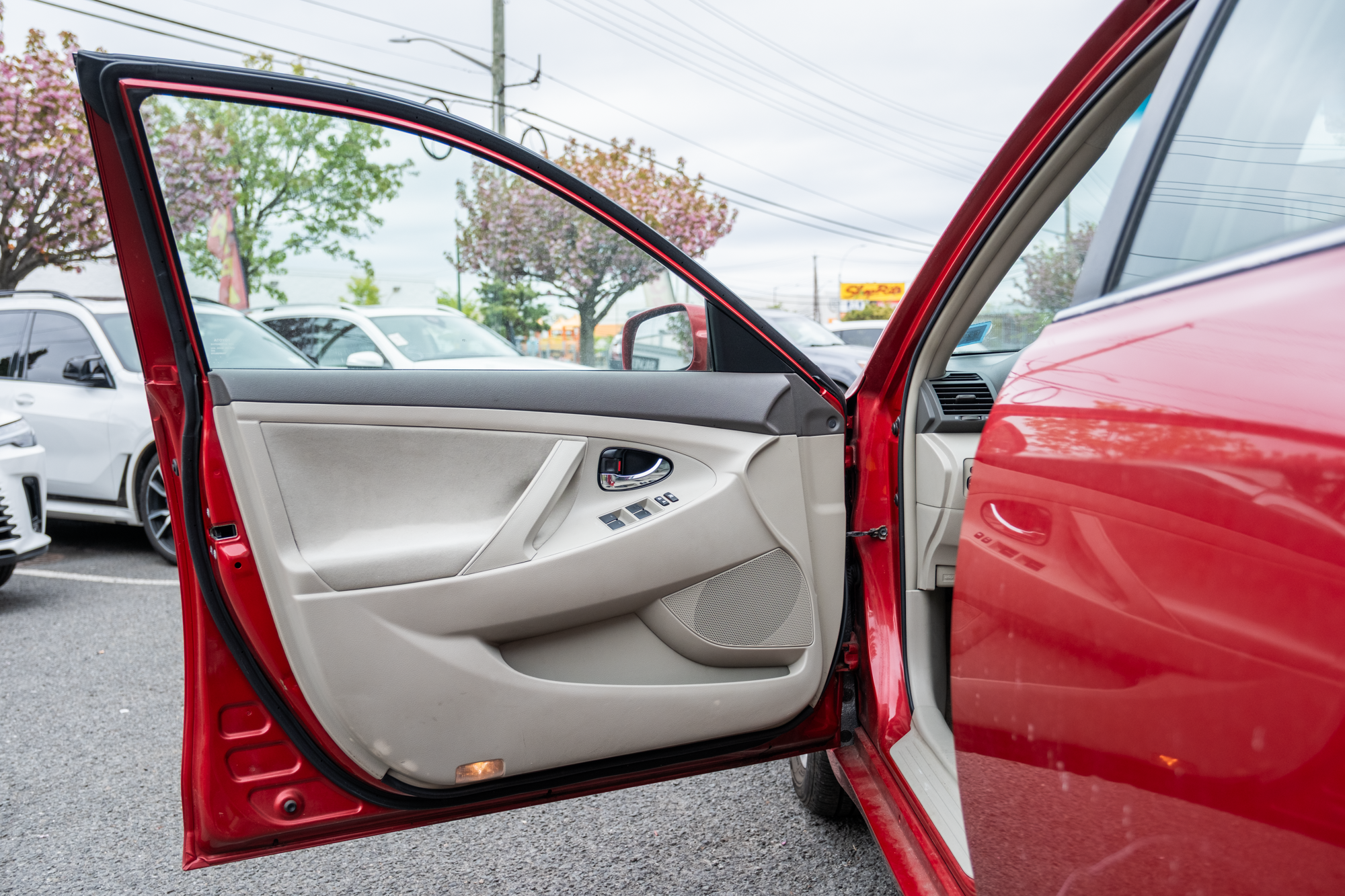 2011 Toyota Camry LE - Photo 17