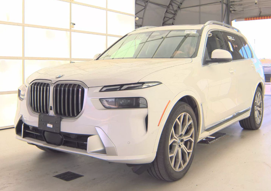 2025 BMW X7 xDrive40i's photo